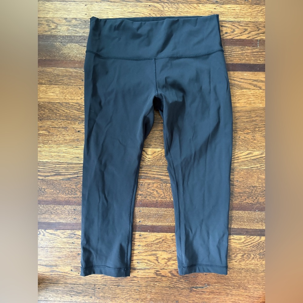 Lululemon wunder Under Black crop
